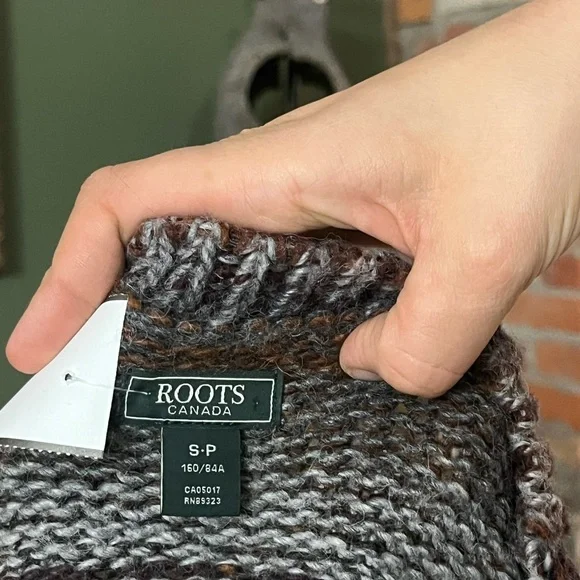 Roots Wool Crewneck - Picture 5 of 6